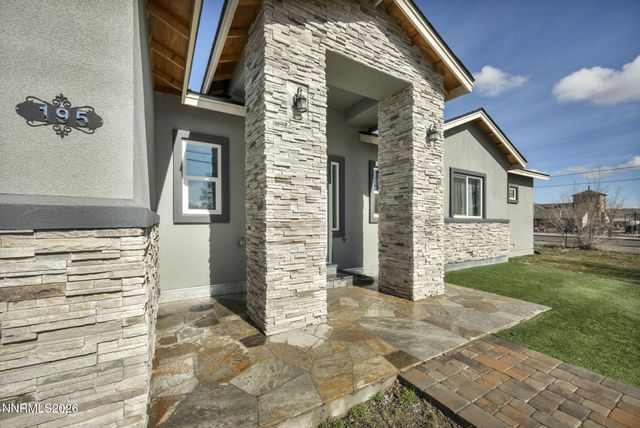 195 E 5th Avenue, Sun Valley, NV 89433