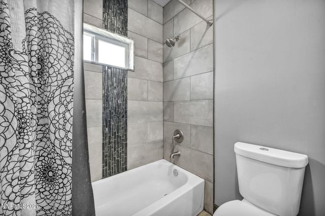 195 E 5th Avenue, Sun Valley, NV 89433