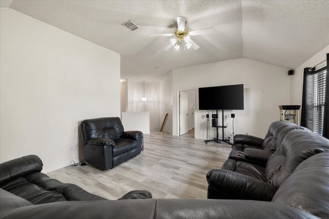 4804 Palm Ridge Drive, Fort Worth, TX 76133