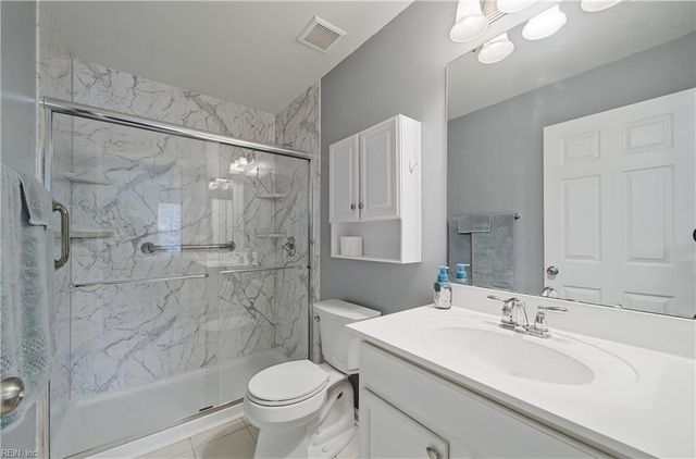 100 Alanna CT, Yorktown, VA 23690