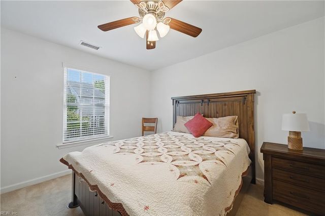 100 Alanna CT, Yorktown, VA 23690