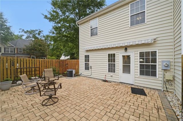100 Alanna CT, Yorktown, VA 23690