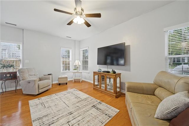 100 Alanna CT, Yorktown, VA 23690