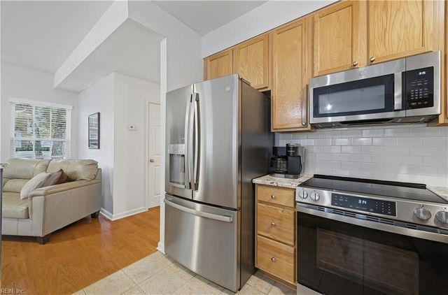 100 Alanna CT, Yorktown, VA 23690