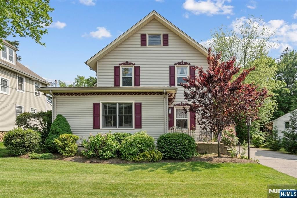 139 Eagle Rock Avenue, Roseland, NJ 07068
