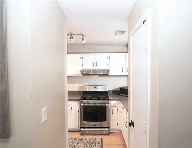 1509 Woodcliff NE Drive, Sandy Springs, GA 30329