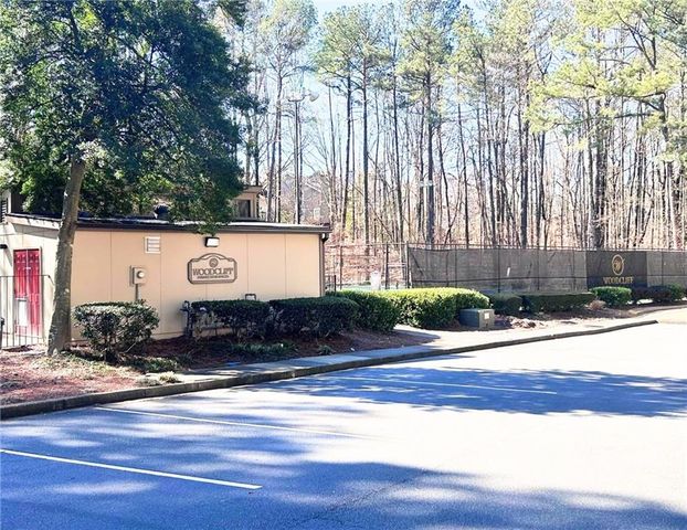 1509 Woodcliff NE Drive, Sandy Springs, GA 30329