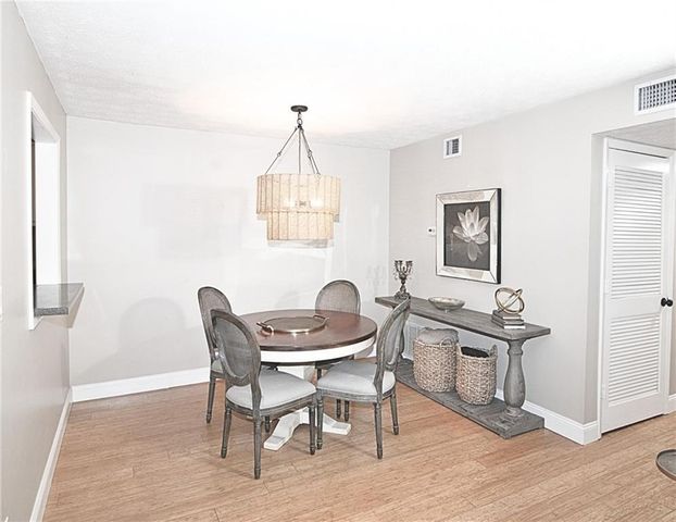 1509 Woodcliff NE Drive, Sandy Springs, GA 30329