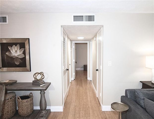 1509 Woodcliff NE Drive, Sandy Springs, GA 30329