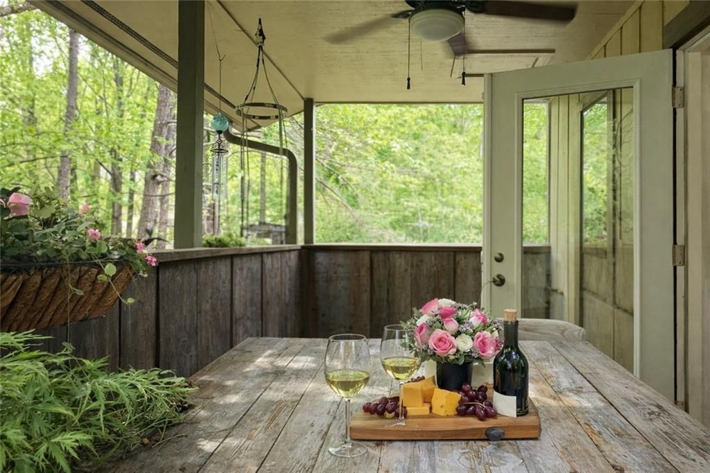 1509 Woodcliff NE Drive, Sandy Springs, GA 30329