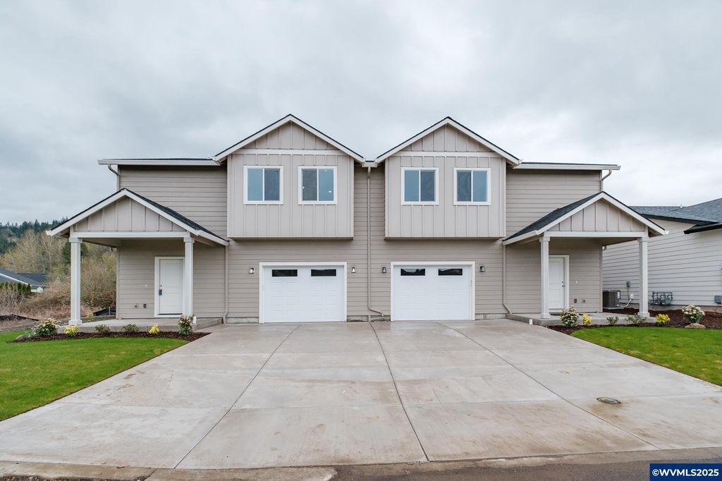 2476 Roll Tide Ct, Lebanon, OR 97355