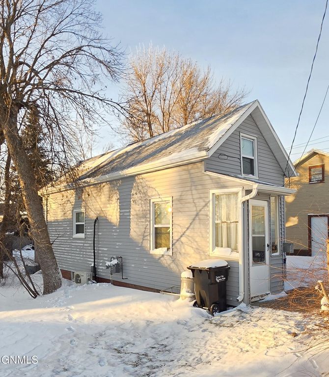 438 5th Avenue NW, Valley City, ND 58072 photo 16