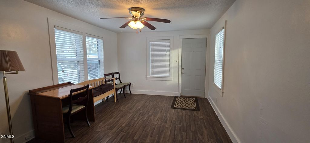 438 5th Avenue NW, Valley City, ND 58072 photo 2