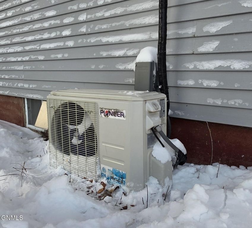 438 5th Avenue NW, Valley City, ND 58072 photo 20