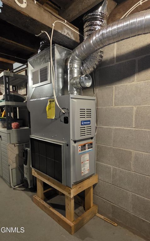 438 5th Avenue NW, Valley City, ND 58072 photo 23