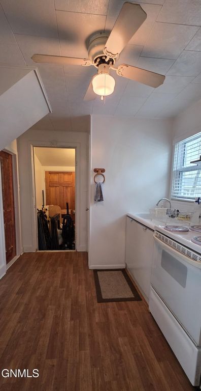 438 5th Avenue NW, Valley City, ND 58072 photo 7