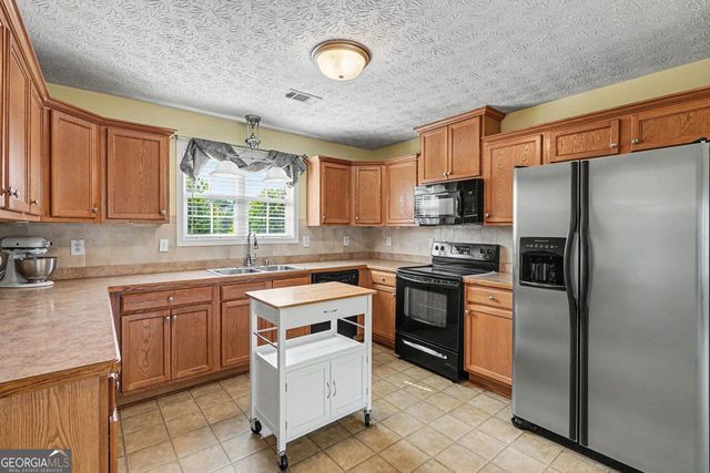 604 Windermere Court, Hampton, GA 30228