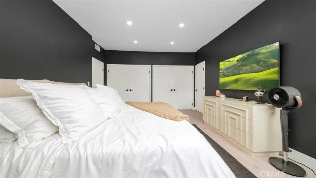 832 Palm Avenue 201, West Hollywood, CA 90069
