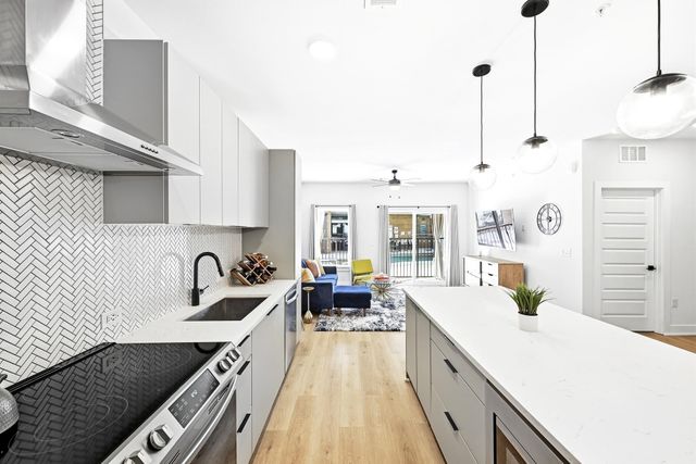 2500 Longview ST 103, Austin, TX 78705