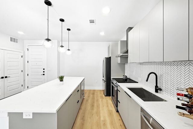 2500 Longview ST 103, Austin, TX 78705