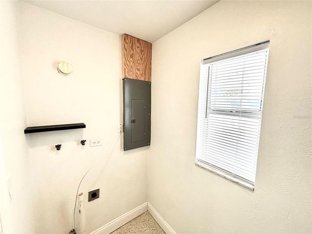 2035 36TH AVENUE N, St Petersburg, FL 33713