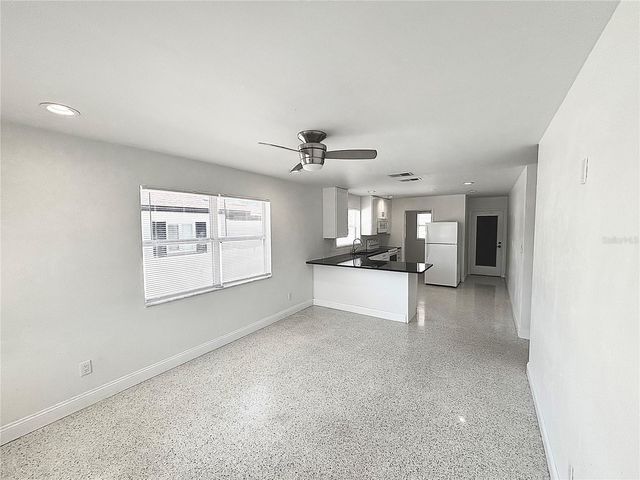 2035 36TH AVENUE N, St Petersburg, FL 33713