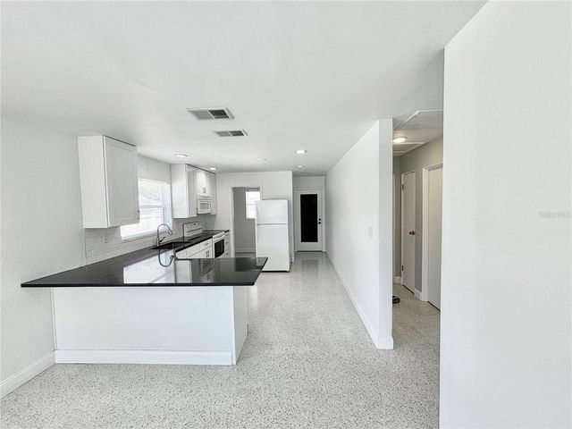 2035 36TH AVENUE N, St Petersburg, FL 33713