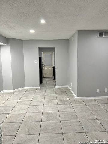 6611 Southpoint St Apt 108A, San Antonio, TX 78229