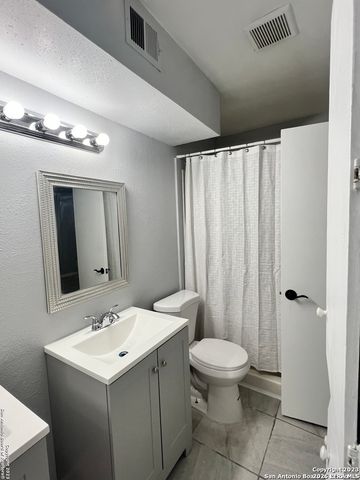 6611 Southpoint St Apt 108A, San Antonio, TX 78229