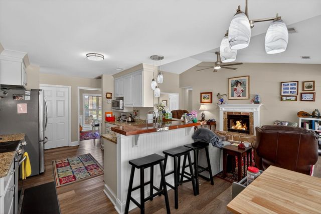 733 Woodland Pointe Place, Mount Pleasant, SC 29464