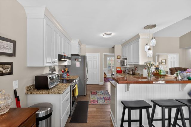 733 Woodland Pointe Place, Mount Pleasant, SC 29464