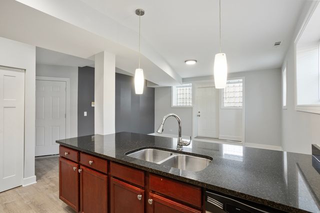 7367 N Ashland Boulevard G, Chicago, IL 60626