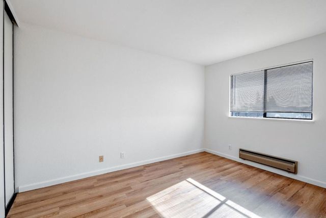 15065 Hesperian Boulevard 22, San Leandro, CA 94578