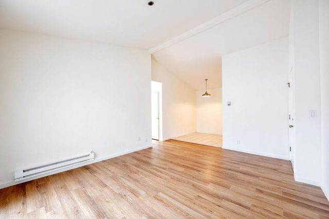 15065 Hesperian Boulevard 22, San Leandro, CA 94578