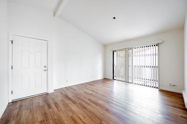 15065 Hesperian Boulevard 22, San Leandro, CA 94578