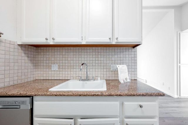 15065 Hesperian Boulevard 22, San Leandro, CA 94578
