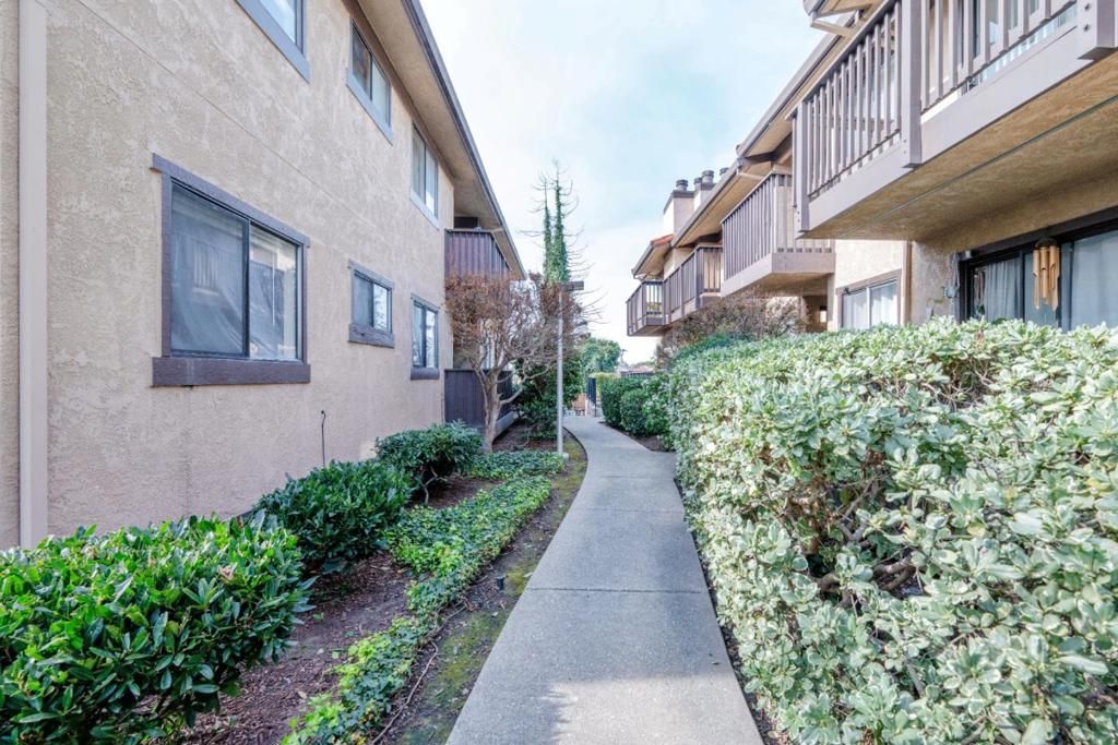 15065 Hesperian Boulevard 22, San Leandro, CA 94578