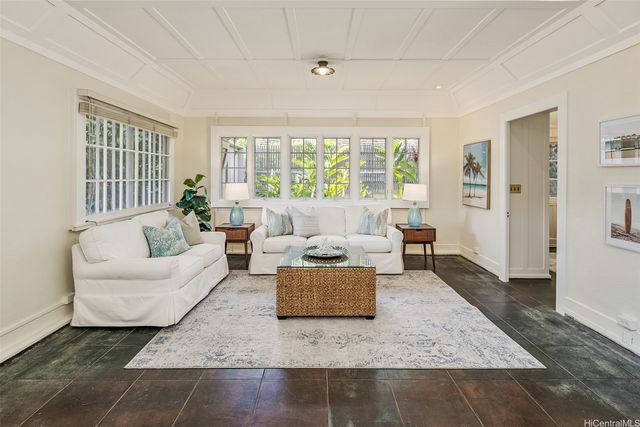 3030 Kalakaua Avenue, Honolulu, HI 96815