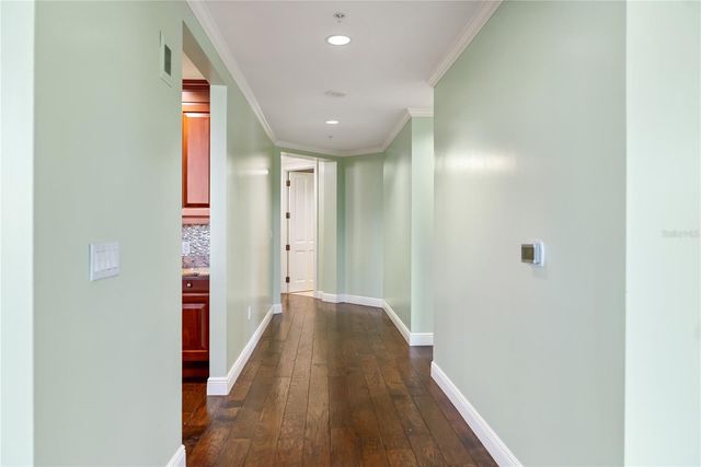 1300 BENJAMIN FRANKLIN DRIVE 305, Sarasota, FL 34236