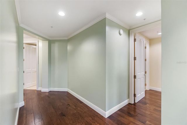 1300 BENJAMIN FRANKLIN DRIVE 305, Sarasota, FL 34236