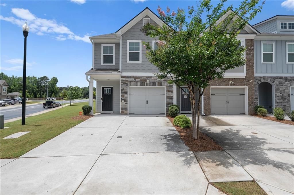 1966 Dillon Drive, Lithonia, GA 30058