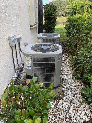 635 Castle Drive, Palm Beach Gardens, FL 33410