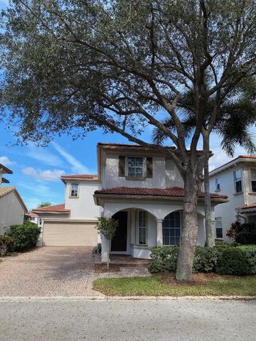 635 Castle Drive, Palm Beach Gardens, FL 33410