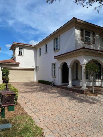 635 Castle Drive, Palm Beach Gardens, FL 33410