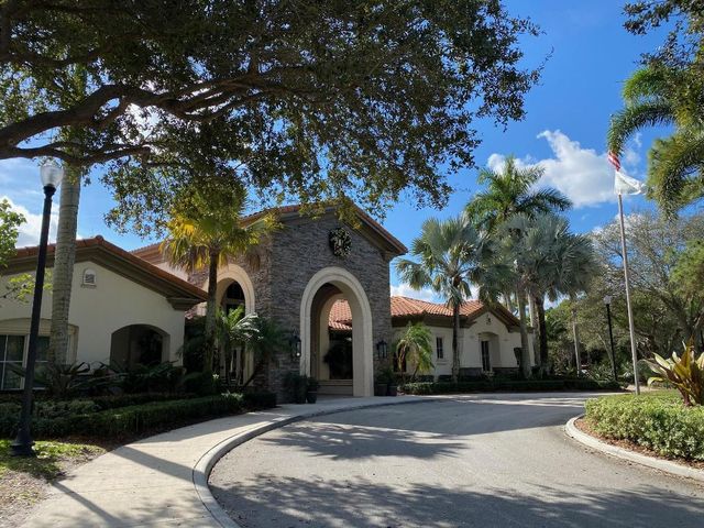 635 Castle Drive, Palm Beach Gardens, FL 33410