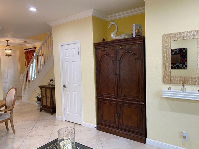 635 Castle Drive, Palm Beach Gardens, FL 33410