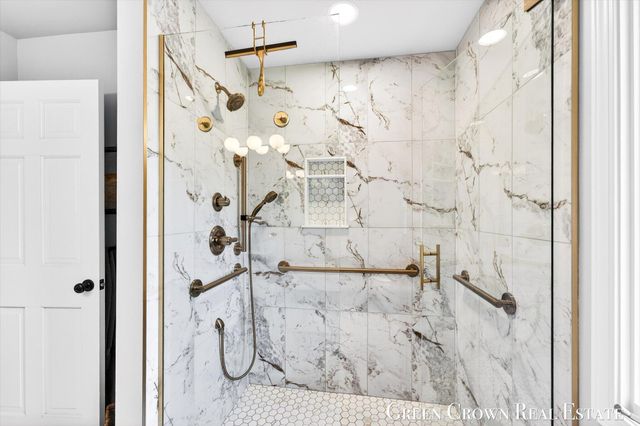 2374 Bob White Court SE 86, Grand Rapids, MI 49546