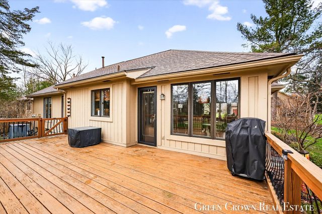 2374 Bob White Court SE 86, Grand Rapids, MI 49546