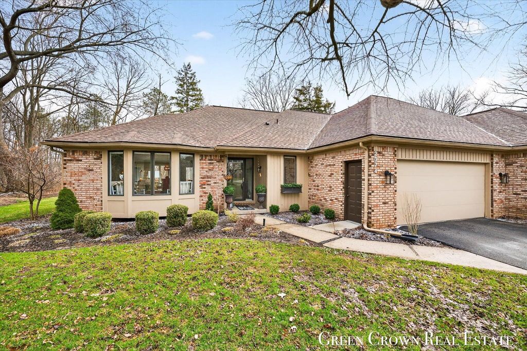 2374 Bob White Court SE 86, Grand Rapids, MI 49546