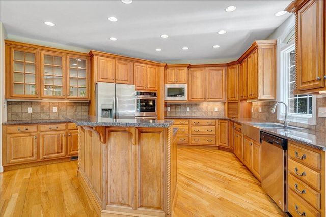 7275 Starlight LN, Boones Mill, VA 24065